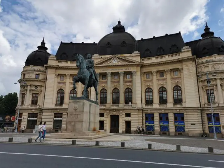 București, ststuia Regelui Carol I